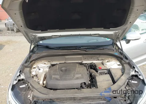 2019 Volvo Xc60 T5 Momentum z USA, uszkodzony, nr VIN LYV102RK3KB330502